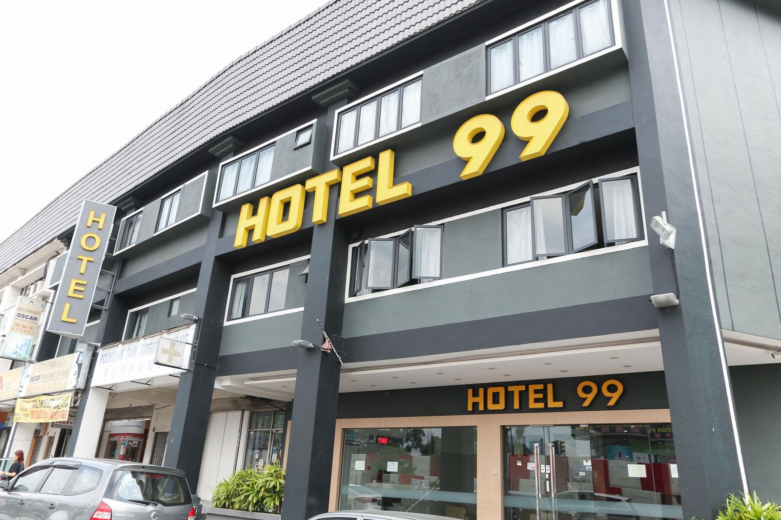 Hotel99