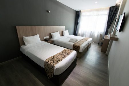 DELUXE-TRIPLE-ROOM-KLCT-HOTEL-99-1