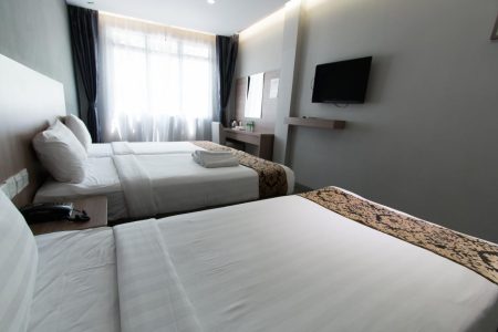 DELUXE-TRIPLE-ROOM-KLCT-HOTEL-99-2