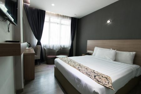 Deluxe-Queen-Room-KLCT-Hotel-99-5