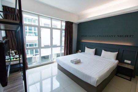 Hotel-99-Bandar-Puteri-Puchong-Deluxe-King-Room-2