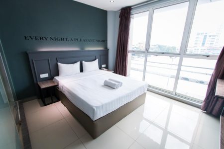 Hotel-99-Bandar-Puteri-Puchong-Deluxe-Queen-Room-1