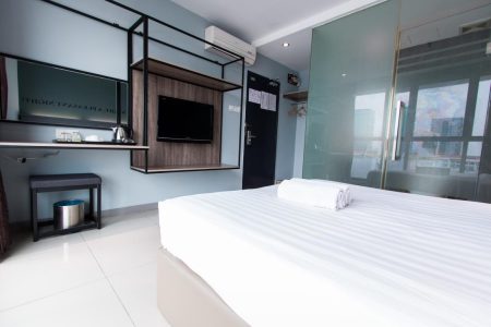 Hotel-99-Bandar-Puteri-Puchong-Deluxe-Queen-Room-2