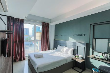 Hotel-99-Bandar-Puteri-Puchong-Deluxe-Queen-Room-4