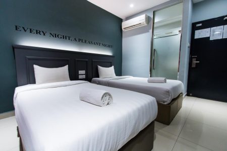 Hotel-99-Bandar-Puteri-Puchong-Deluxe-Twin-Single-Room-1