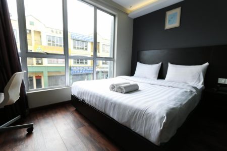 Hotel-99-Klang-Meru-Superior-Queen-Room-1