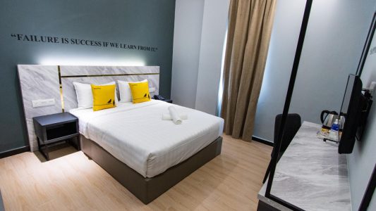Hotel-99-Sepang-KLIA-Superior-Queen-Room-1