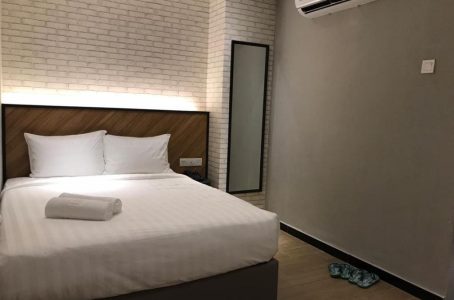 Hotel-99-seri-kembangan-queen-room-e1745064910644