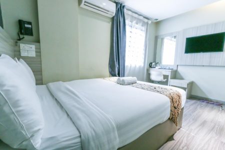 hotel-99-kepong-standard-queen-room-1
