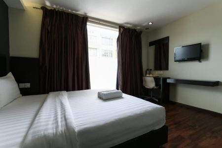 hotel-99-klang-meru-deluxe-queen-room-2