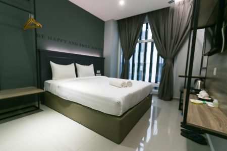 hotel-99-sri-petaling-bukit-jalil-superior-queen-room-2